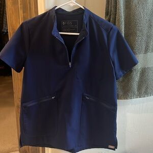 Figs technical collection scrub top